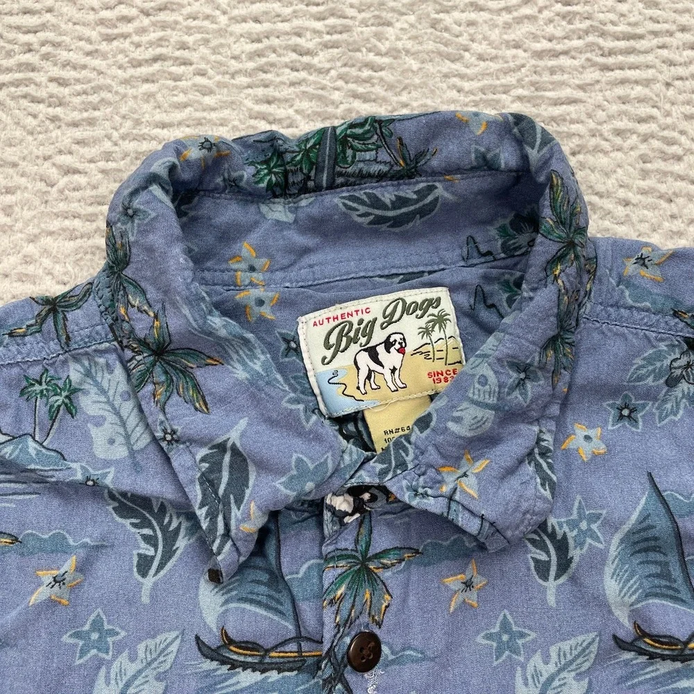 Big Dogs Shirt Men's Size XL Hawaiian Floral Short Sleeve Button Down